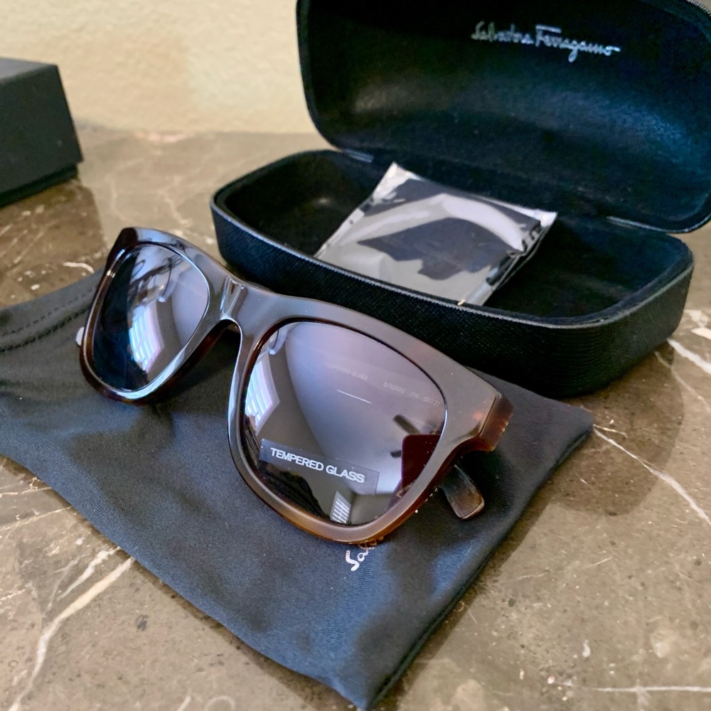 Salvatore Ferragamo Brown Sunglasses New Never worn